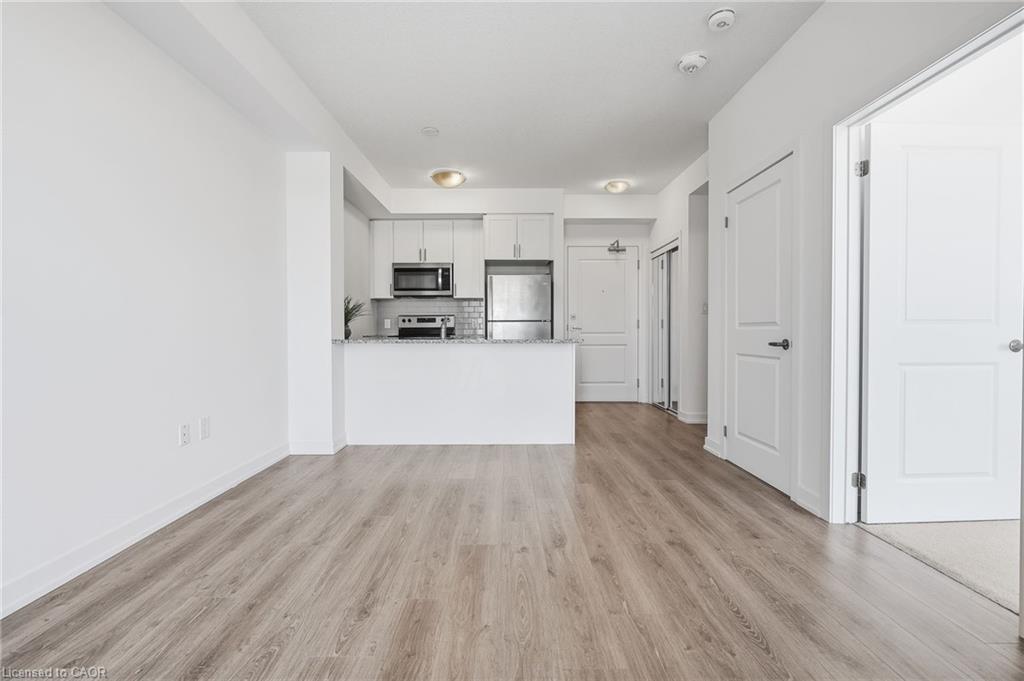 309-450 Dundas Street E Property Photo 10