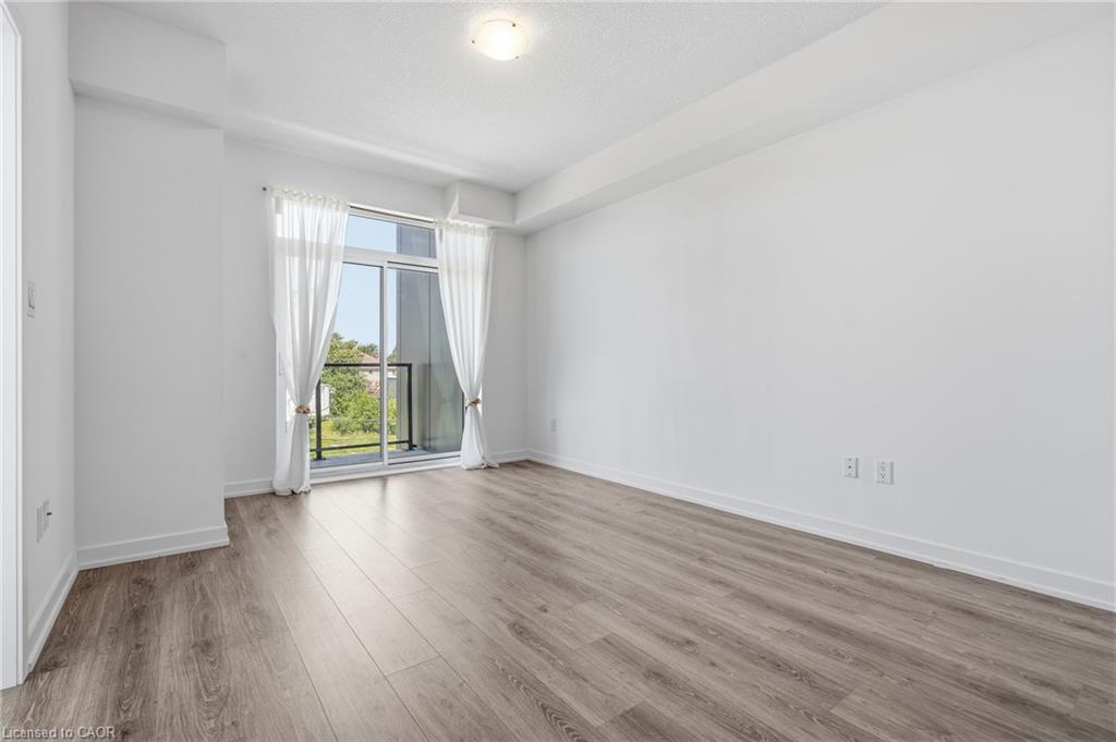 309-450 Dundas Street E Property Photo 12