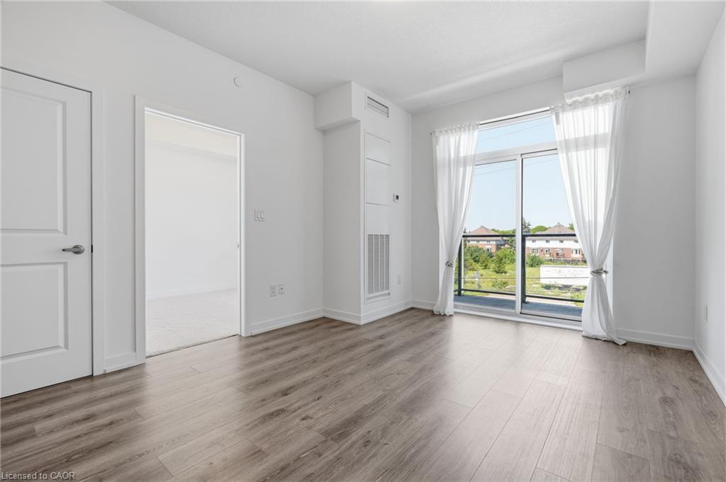 309-450 Dundas Street E Property Photo 13