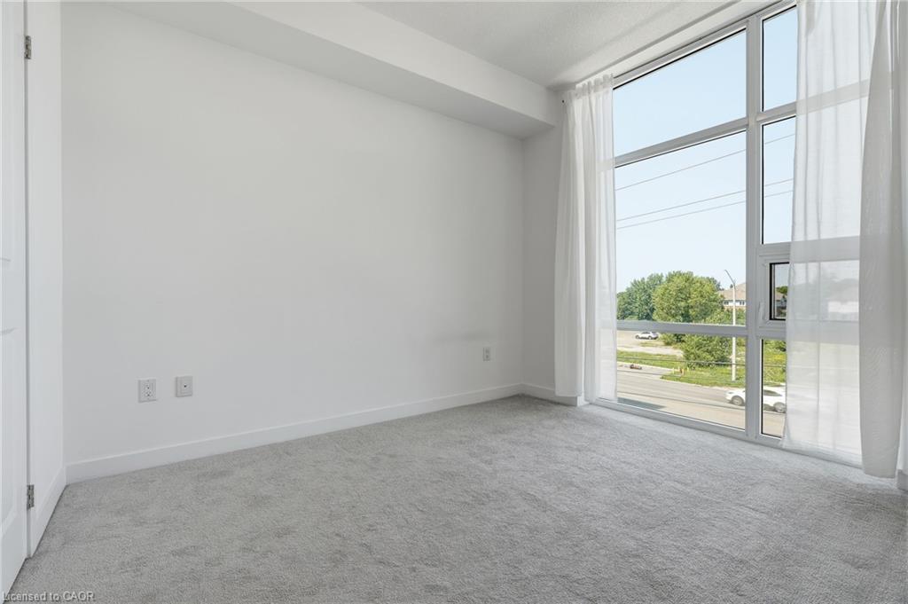 309-450 Dundas Street E Property Photo 15
