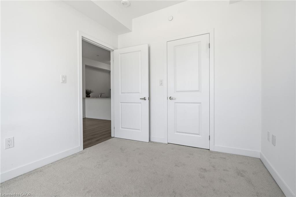 309-450 Dundas Street E Property Photo 16