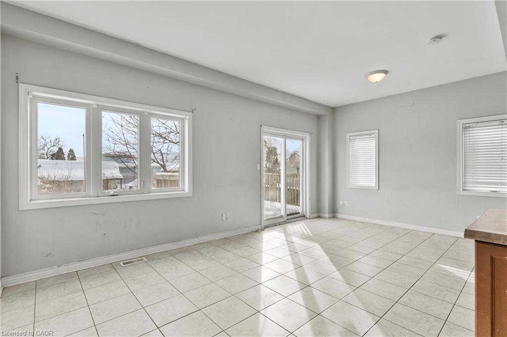 2 Townline Road E Property Photo 11