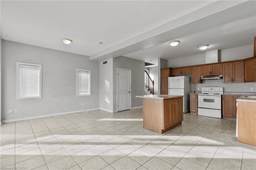 2 Townline Road E Property Photo 12