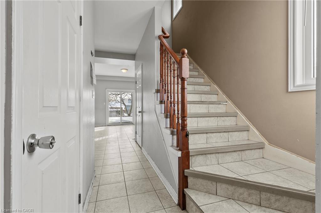2 Townline Road E Property Photo 15