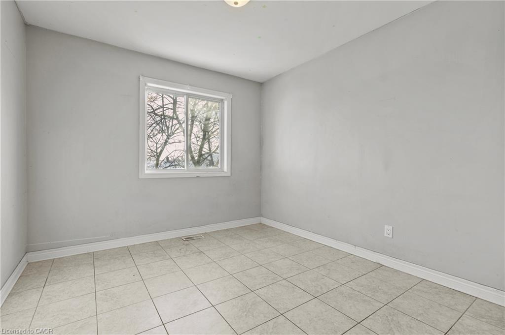 2 Townline Road E Property Photo 17