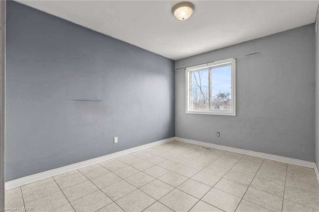 2 Townline Road E Property Photo 18