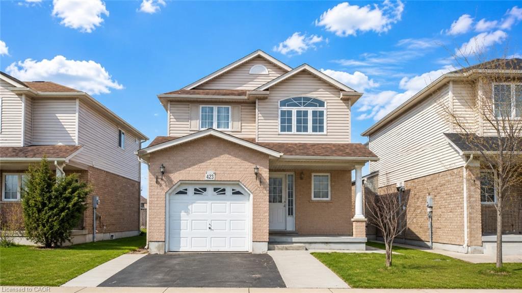 423 Tealby Crescent Property Photo 1