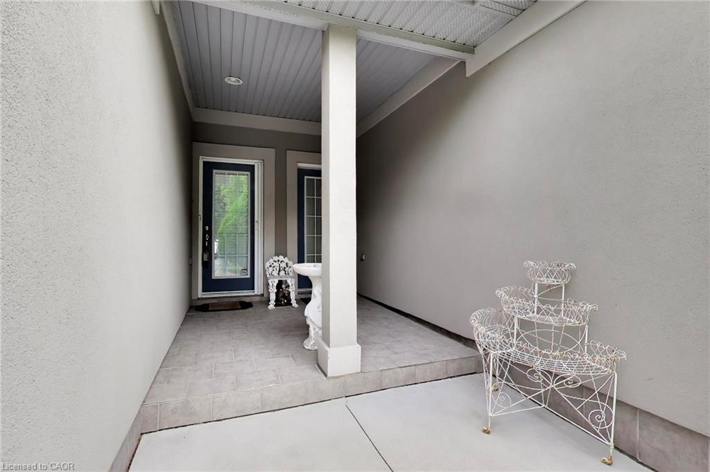 6-484 Millen Road Property Photo 4