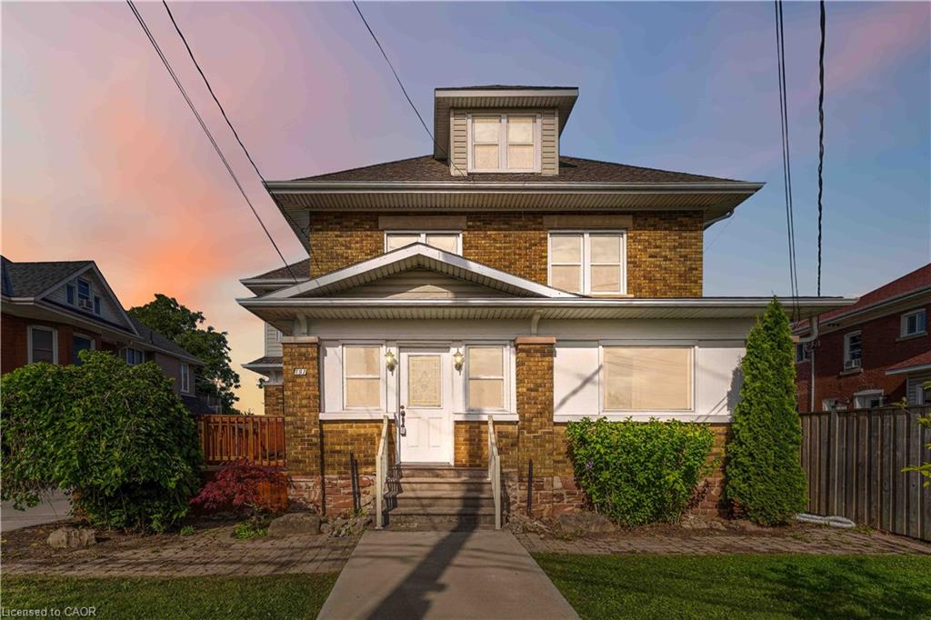 197 Griffin Street N Property Photo 1
