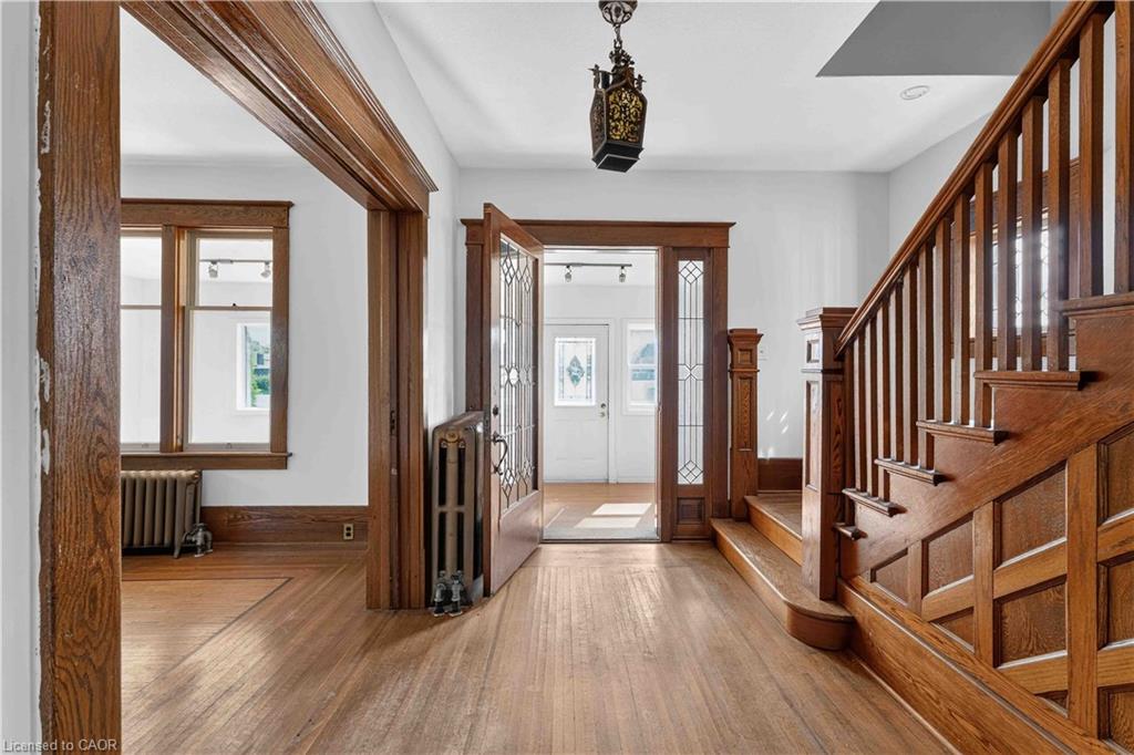 197 Griffin Street N Property Photo 11