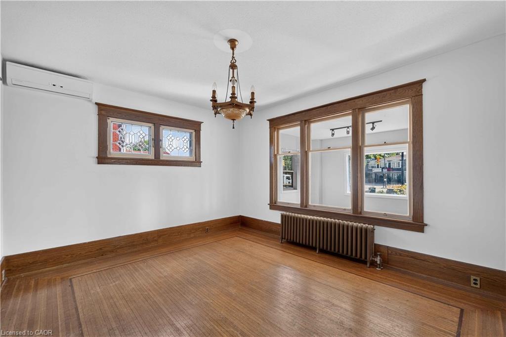 197 Griffin Street N Property Photo 15