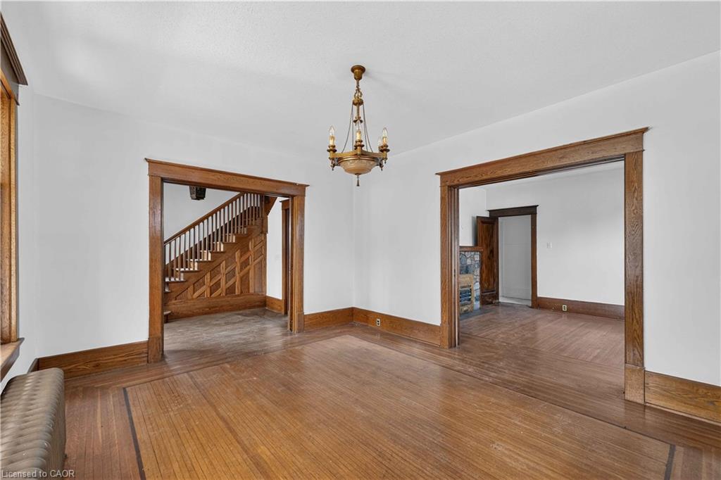 197 Griffin Street N Property Photo 16