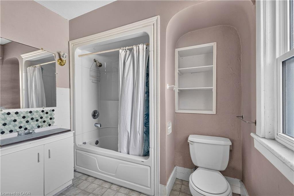 197 Griffin Street N Property Photo 32