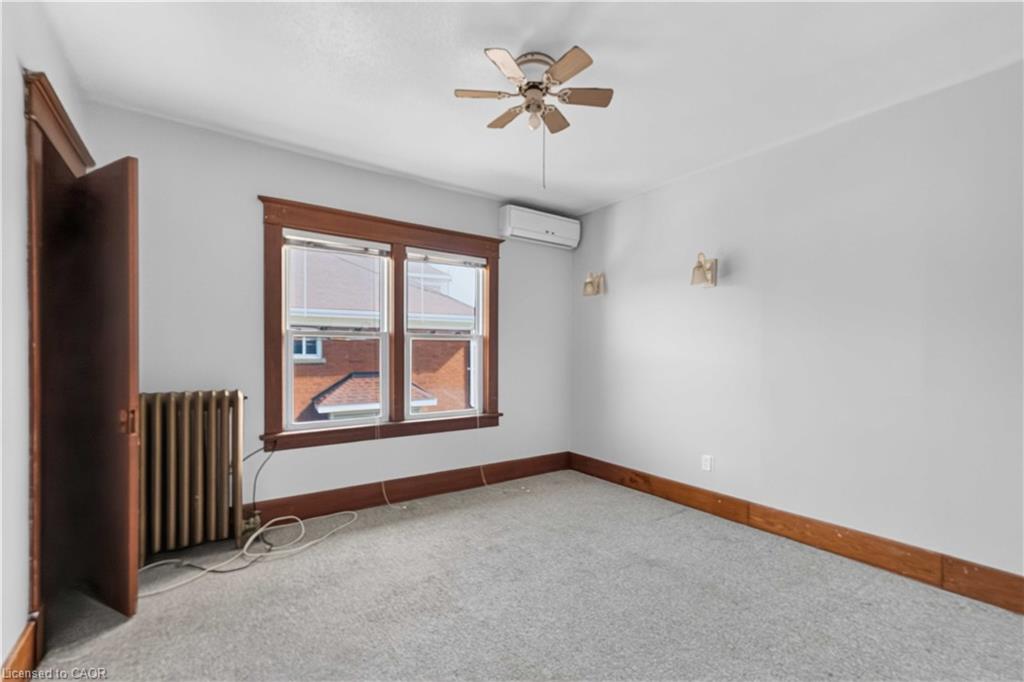 197 Griffin Street N Property Photo 33