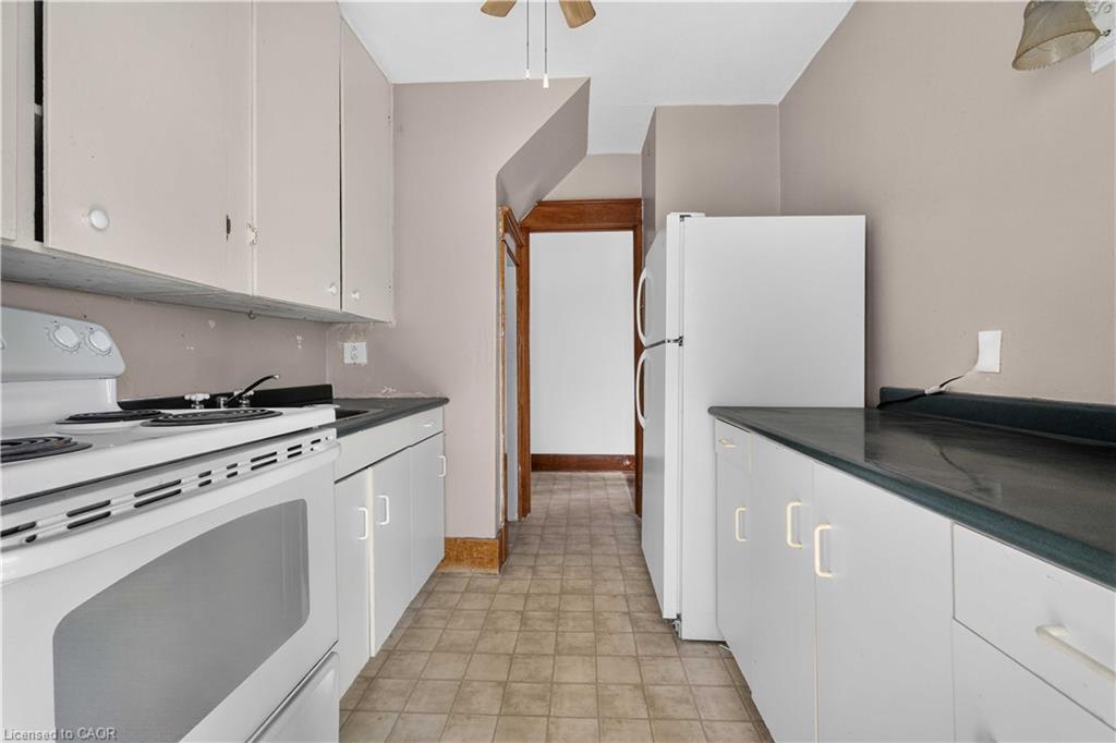 197 Griffin Street N Property Photo 35