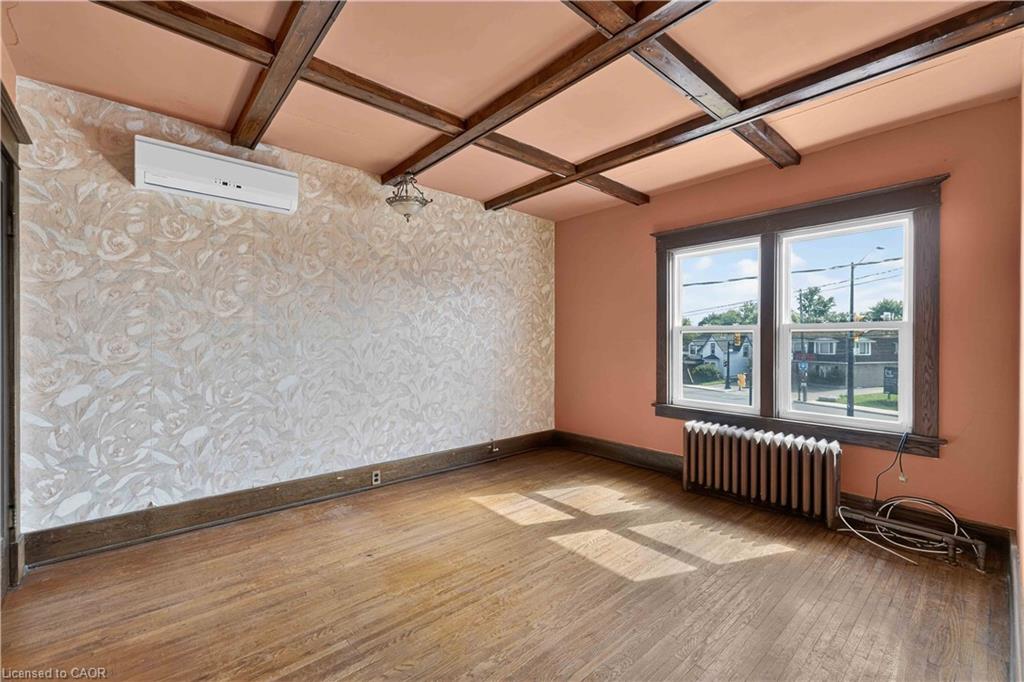 197 Griffin Street N Property Photo 40