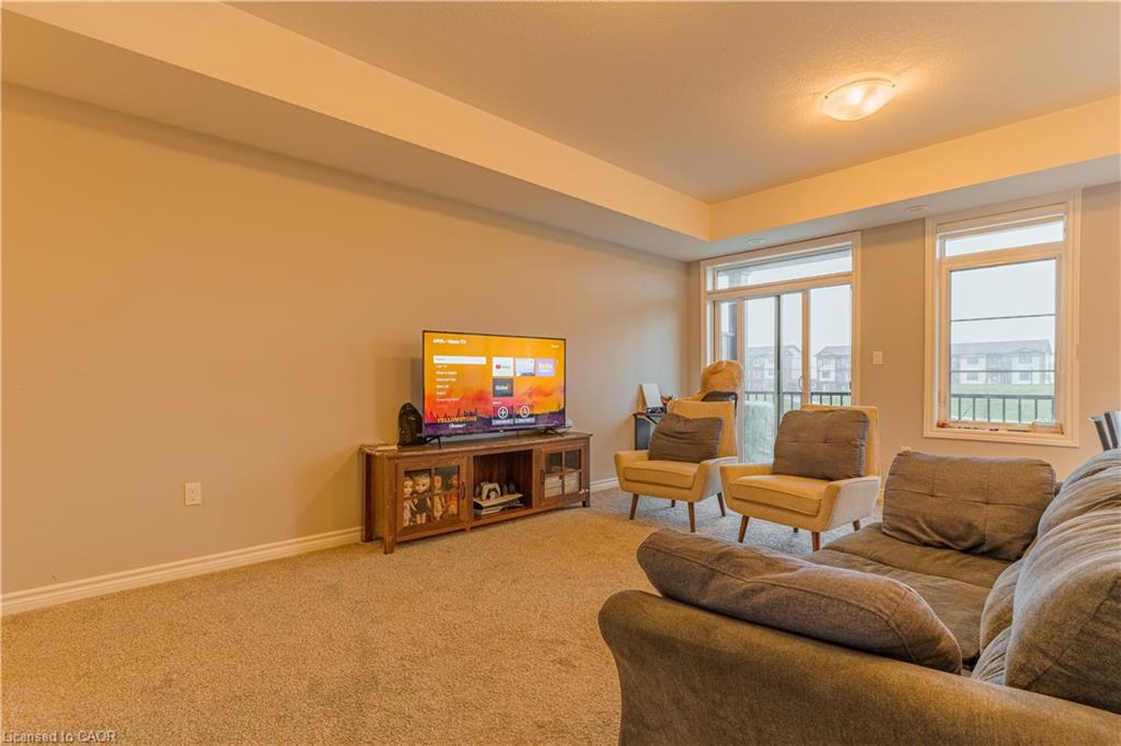188 Wheat Lane E Property Photo 3