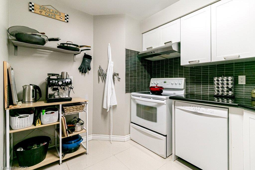 103-175 Hunter Street E Property Photo 11