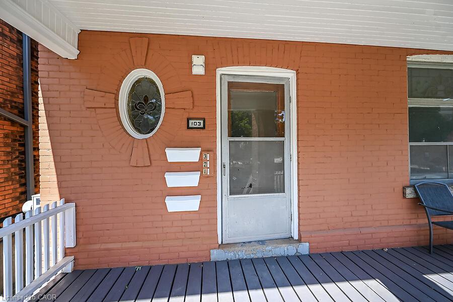 103 Mary Street Property Photo 2
