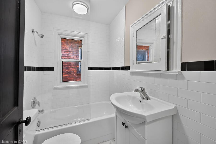 103 Mary Street Property Photo 29