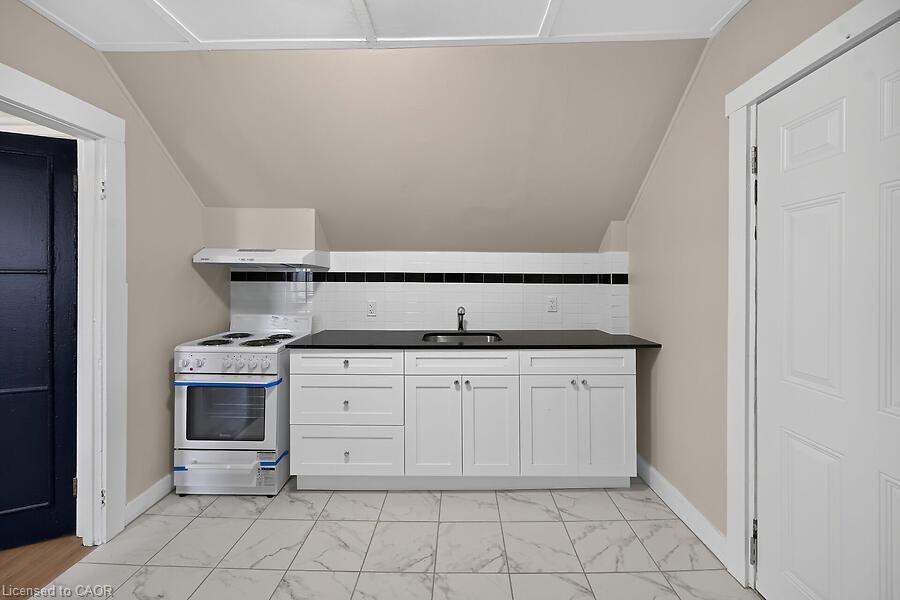 103 Mary Street Property Photo 35