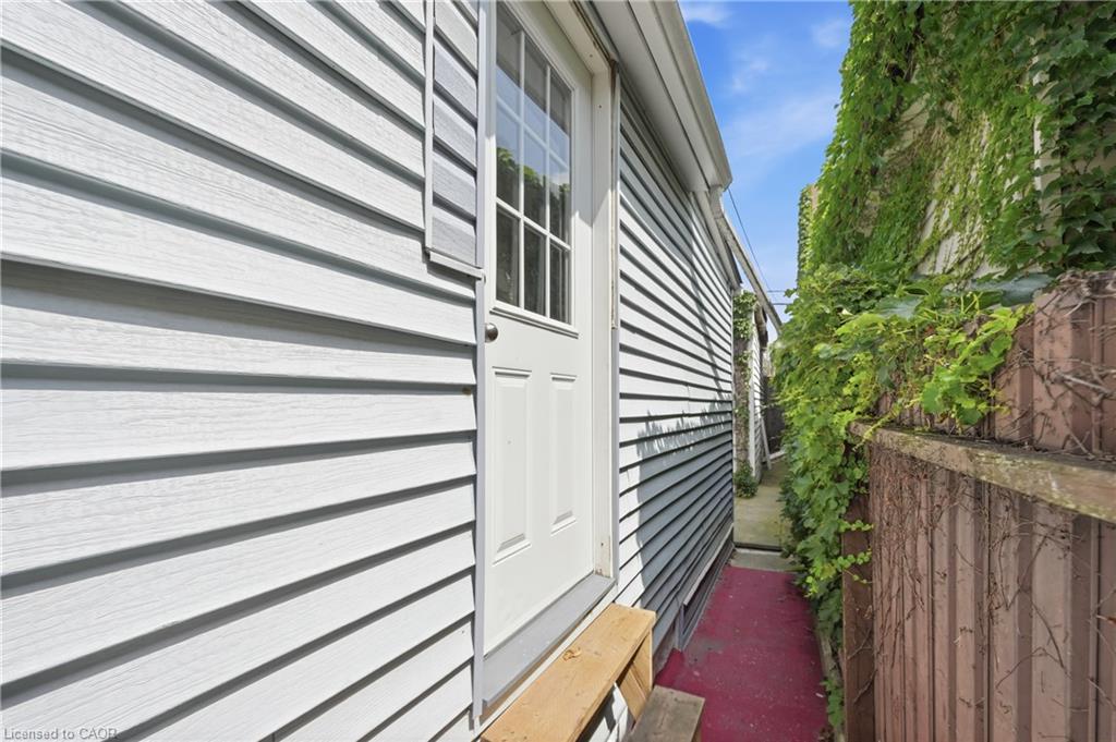 100 Chestnut Avenue Property Photo 18
