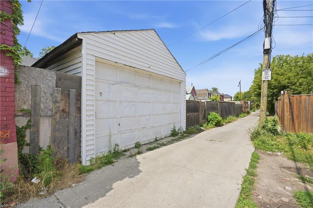 100 Chestnut Avenue Property Photo 20