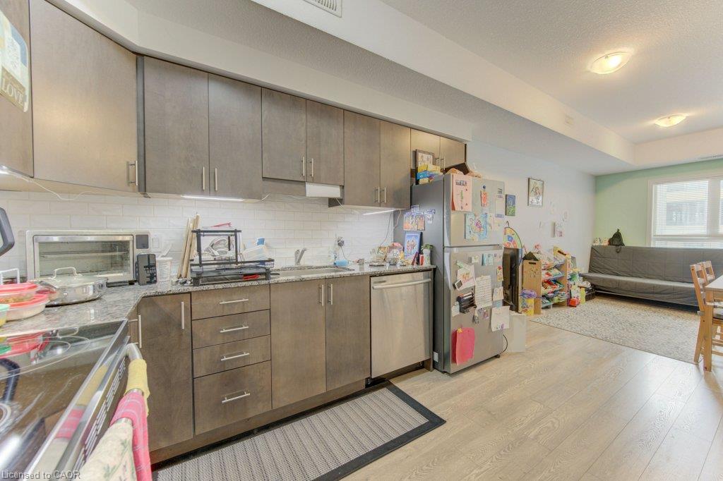 18a-1430 Highland Road W Property Photo 12