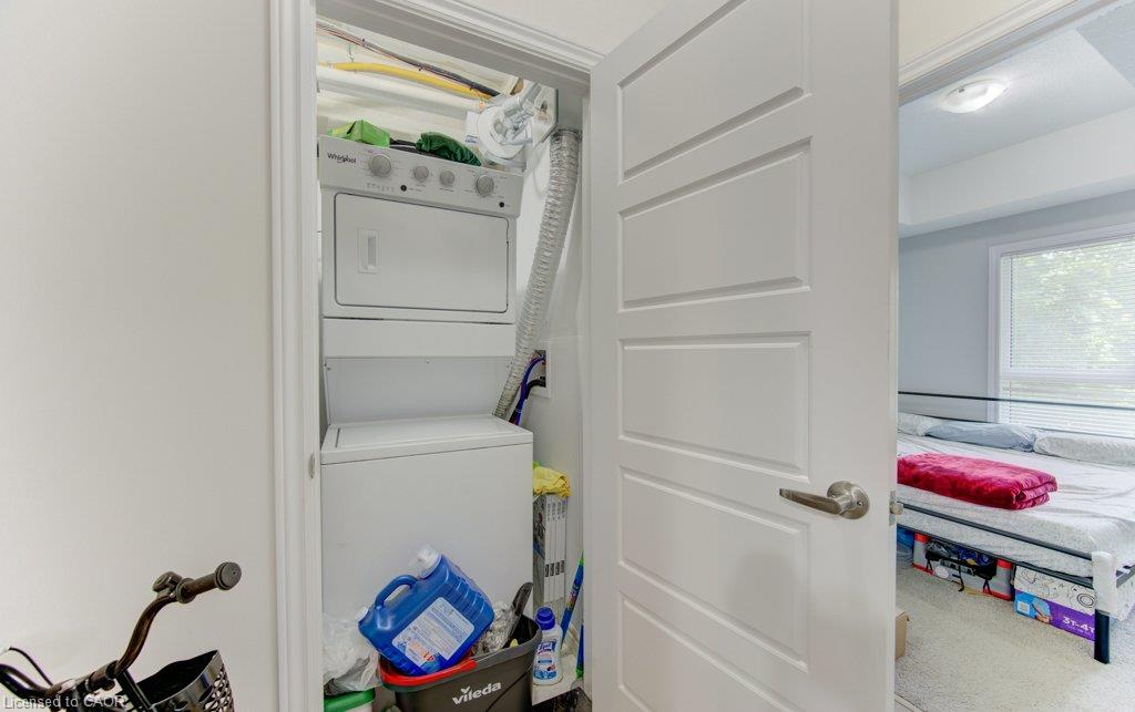 18a-1430 Highland Road W Property Photo 19