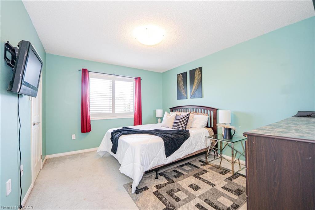 146 Olympia Crescent Property Photo 21