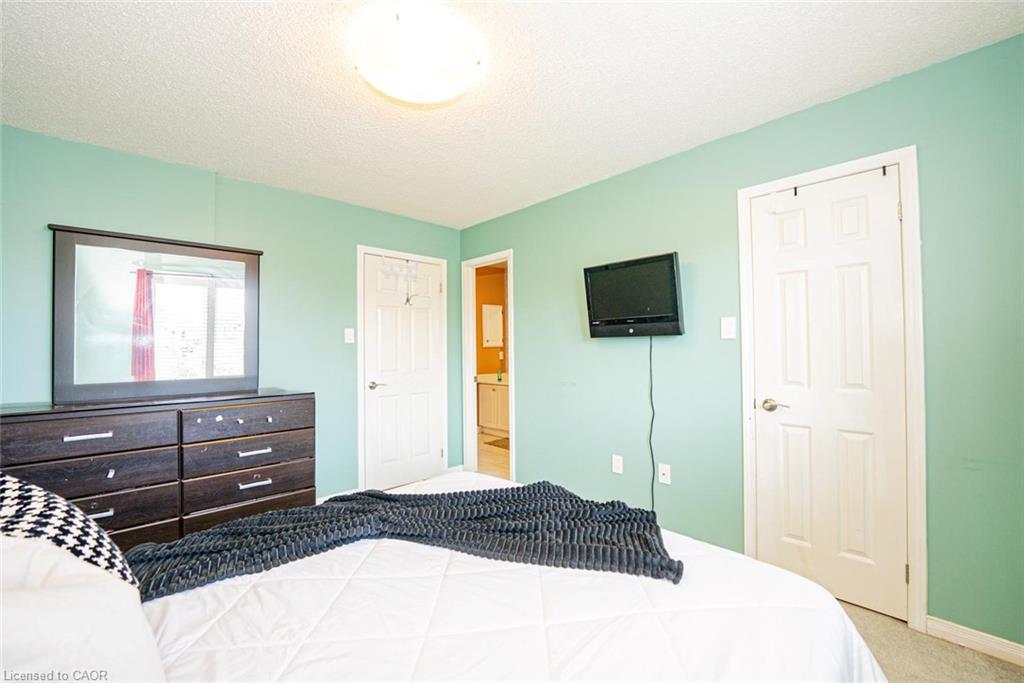 146 Olympia Crescent Property Photo 22