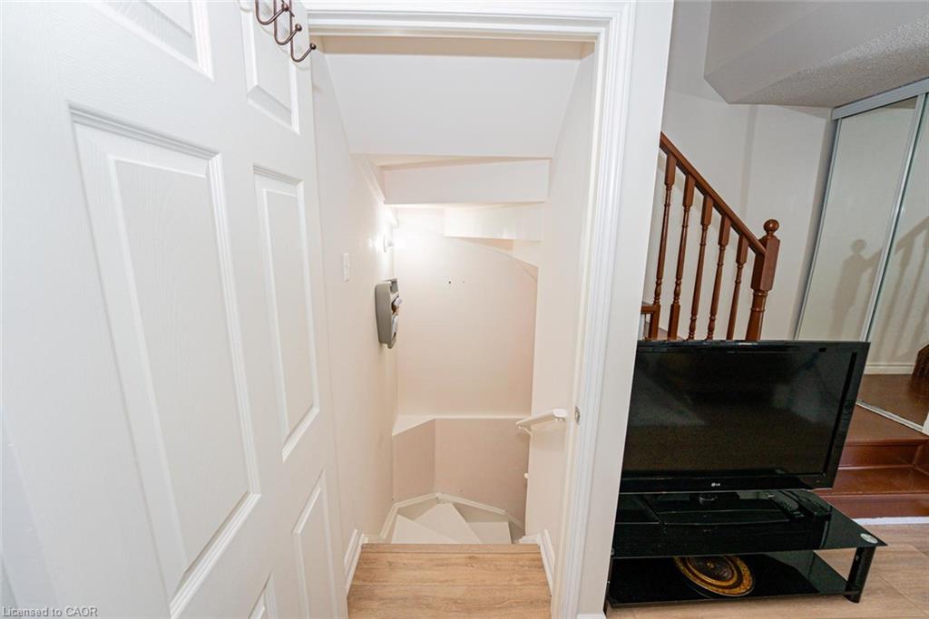 146 Olympia Crescent Property Photo 29