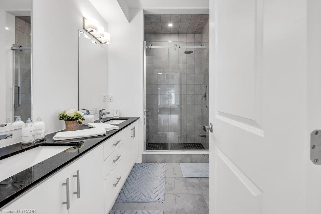 9 Crown Gate Property Photo 19
