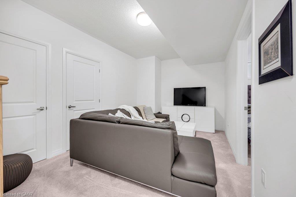 9 Crown Gate Property Photo 35