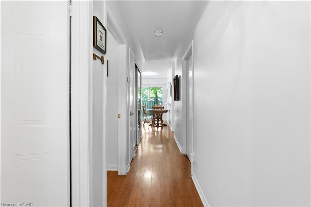 225 Silverbirch Boulevard Property Photo 7