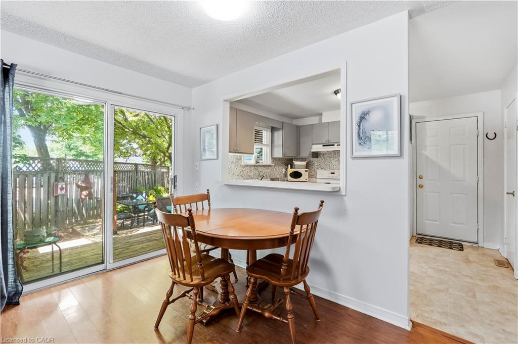 225 Silverbirch Boulevard Property Photo 19