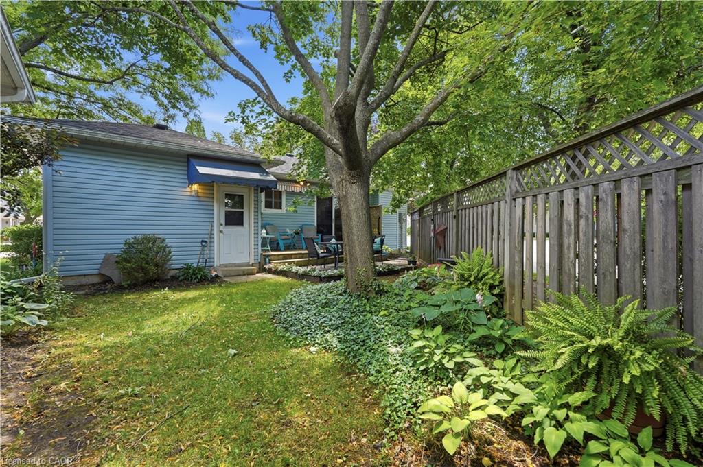 225 Silverbirch Boulevard Property Photo 33