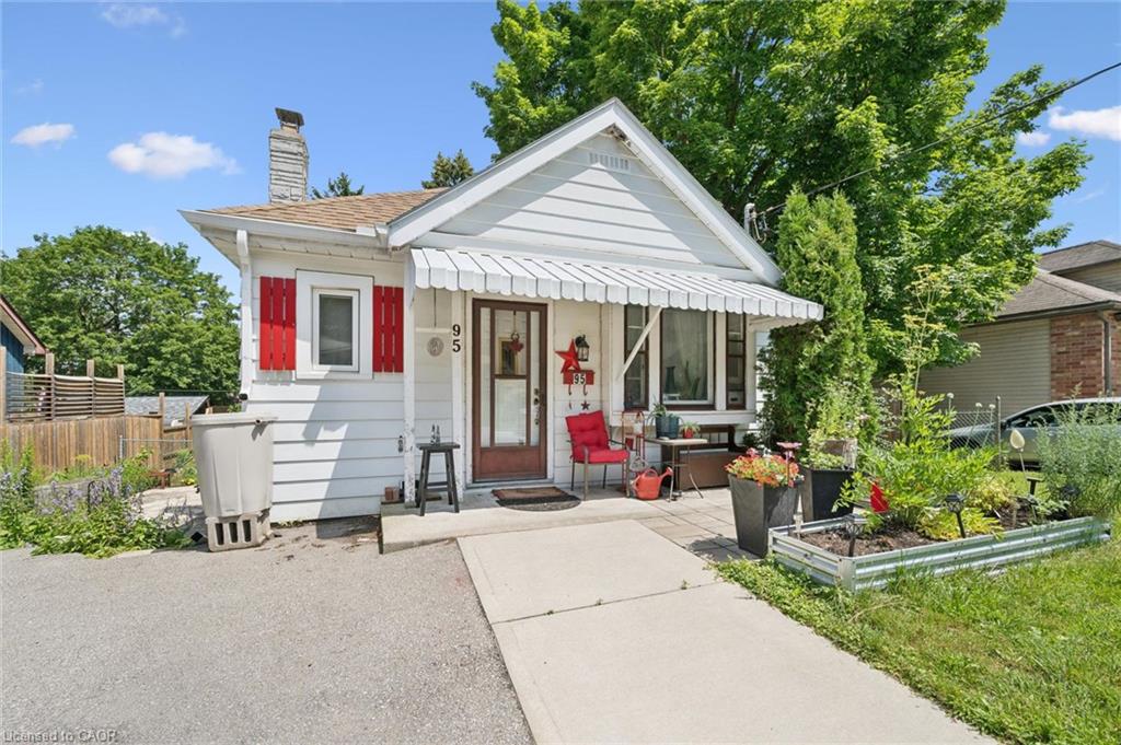 95 Forest Road Property Photo 4