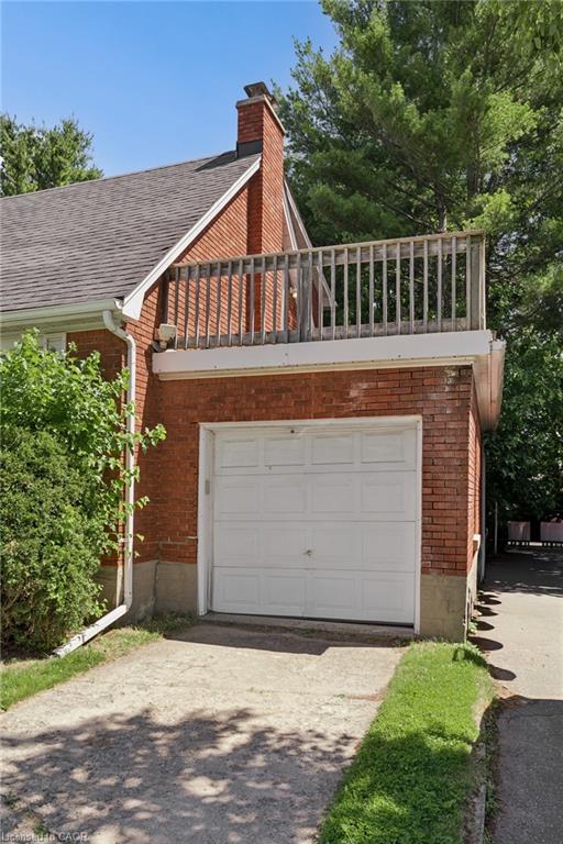 580 Weber Street E Property Photo 5
