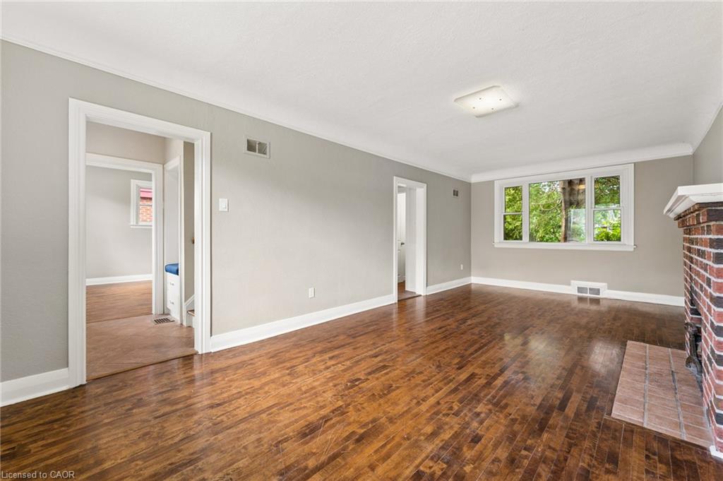 580 Weber Street E Property Photo 9