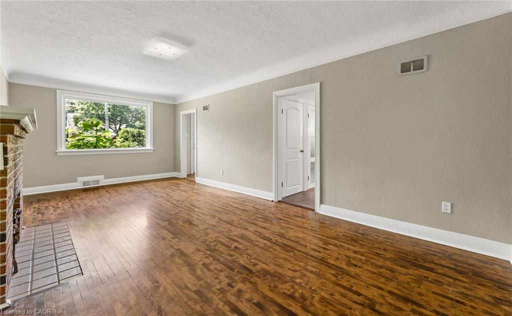 580 Weber Street E Property Photo 10