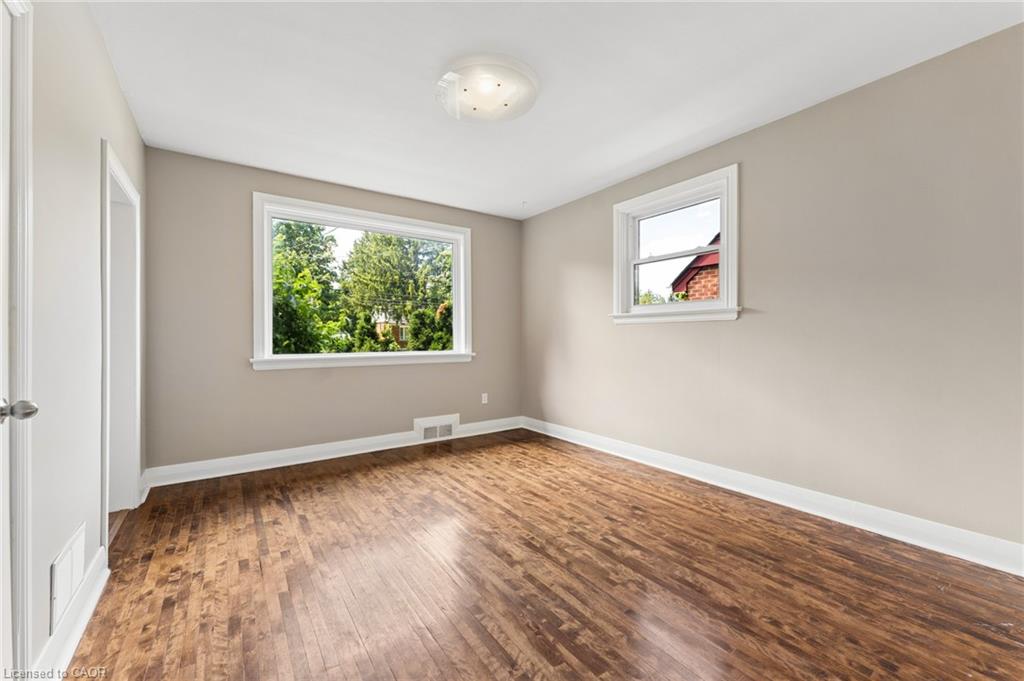 580 Weber Street E Property Photo 18