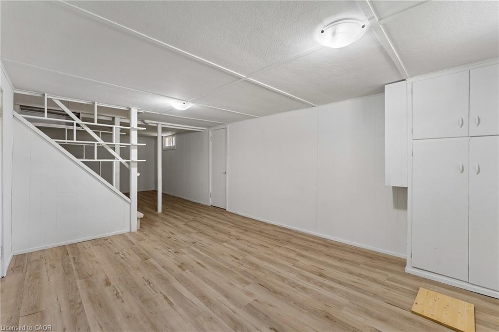 580 Weber Street E Property Photo 34