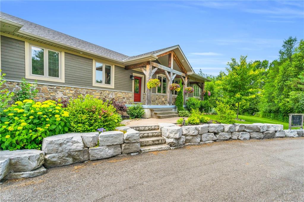 5594 First Line Property Photo 6
