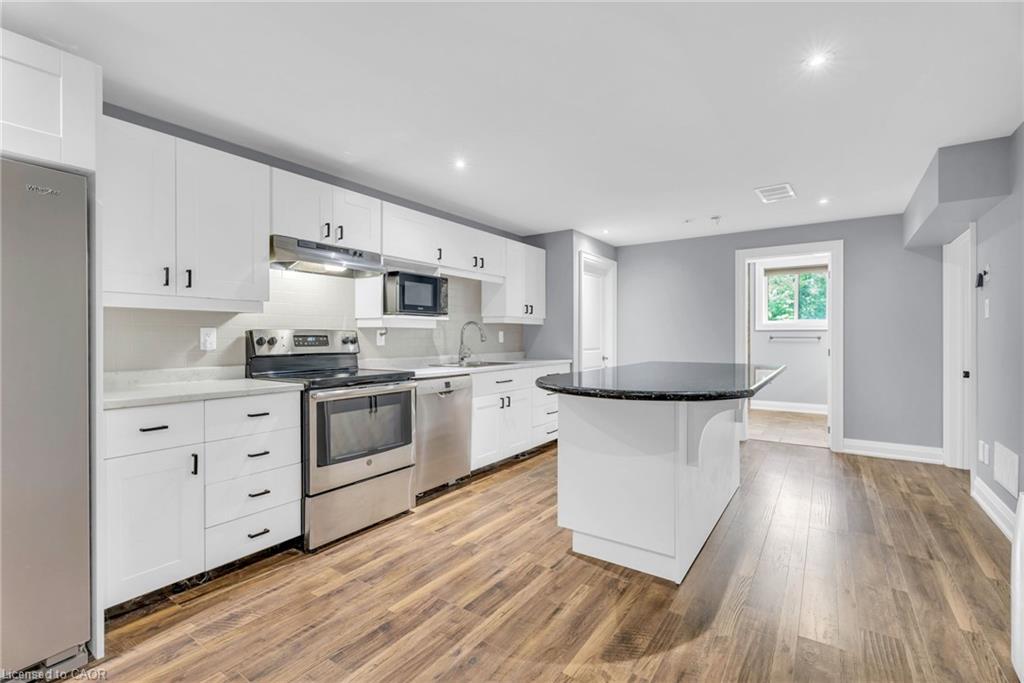 5594 First Line Property Photo 37