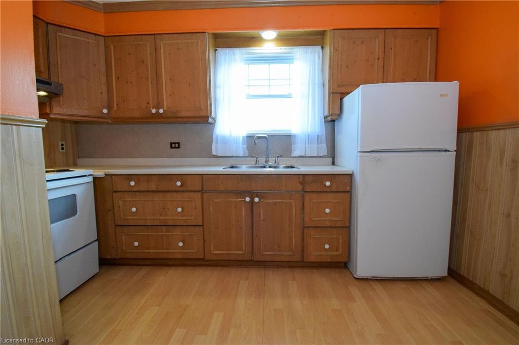 272 Carlton Street Property Photo 8