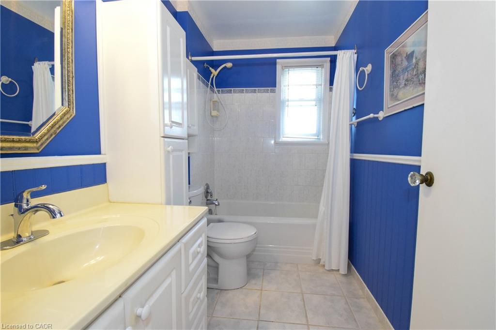 272 Carlton Street Property Photo 12
