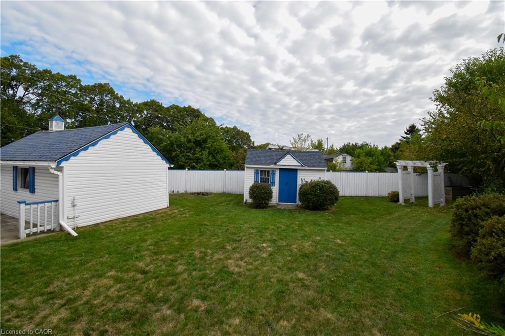 272 Carlton Street Property Photo 24