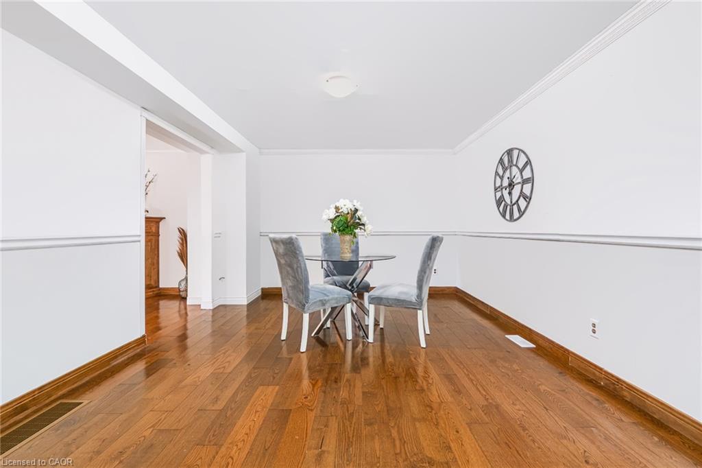 34 Peachtree Crescent Property Photo 11
