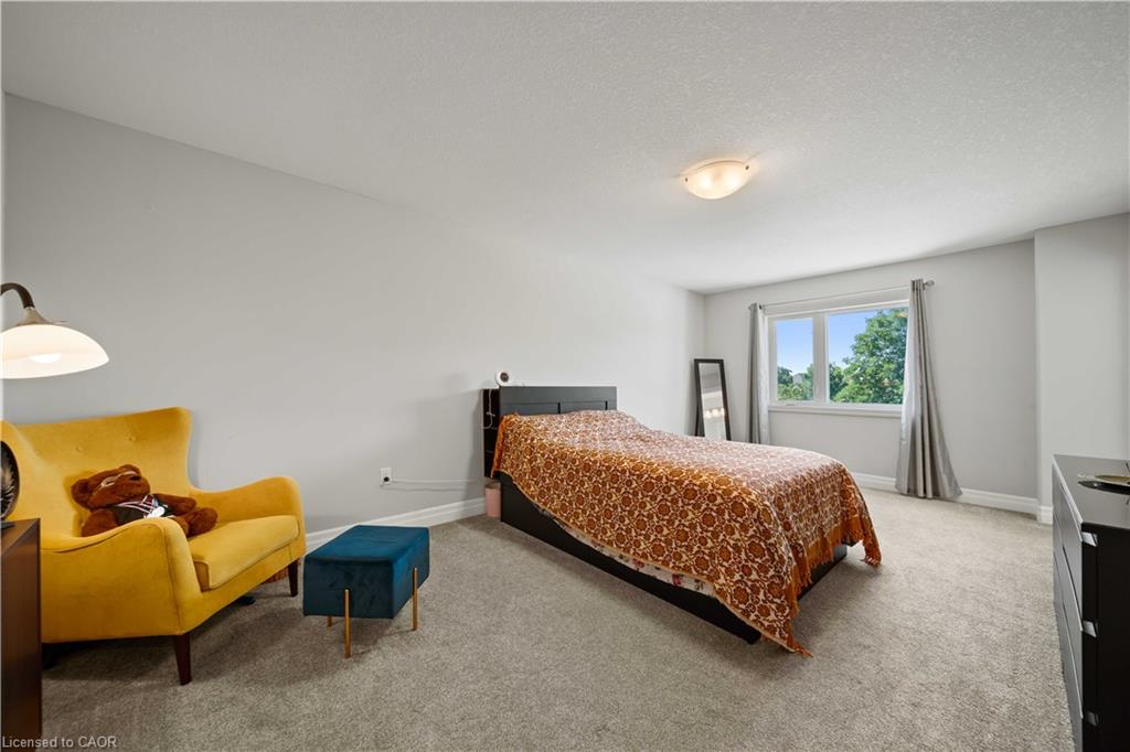 18-811 Sarnia Road Property Photo 17